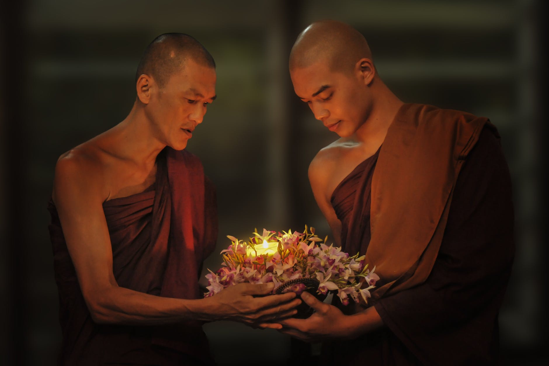 Descubriendo la Sabiduría del Dalai Lama: Una Guía para Conocer la sabiduría Espiritual Tibetana